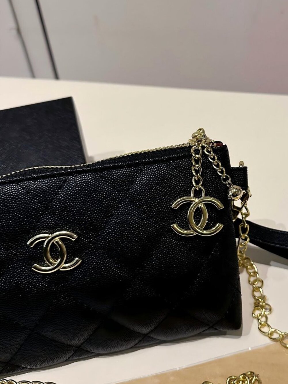 Fashion Chanel Wallet - Picture 3 of 10